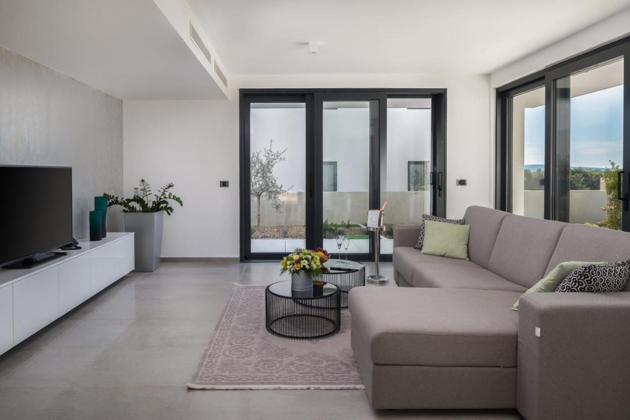 Villas Baotic Seget Vranjica Exterior foto