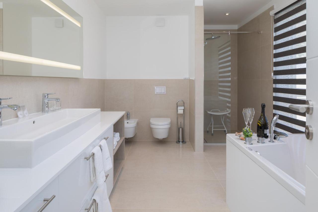 Villas Baotic Seget Vranjica Exterior foto