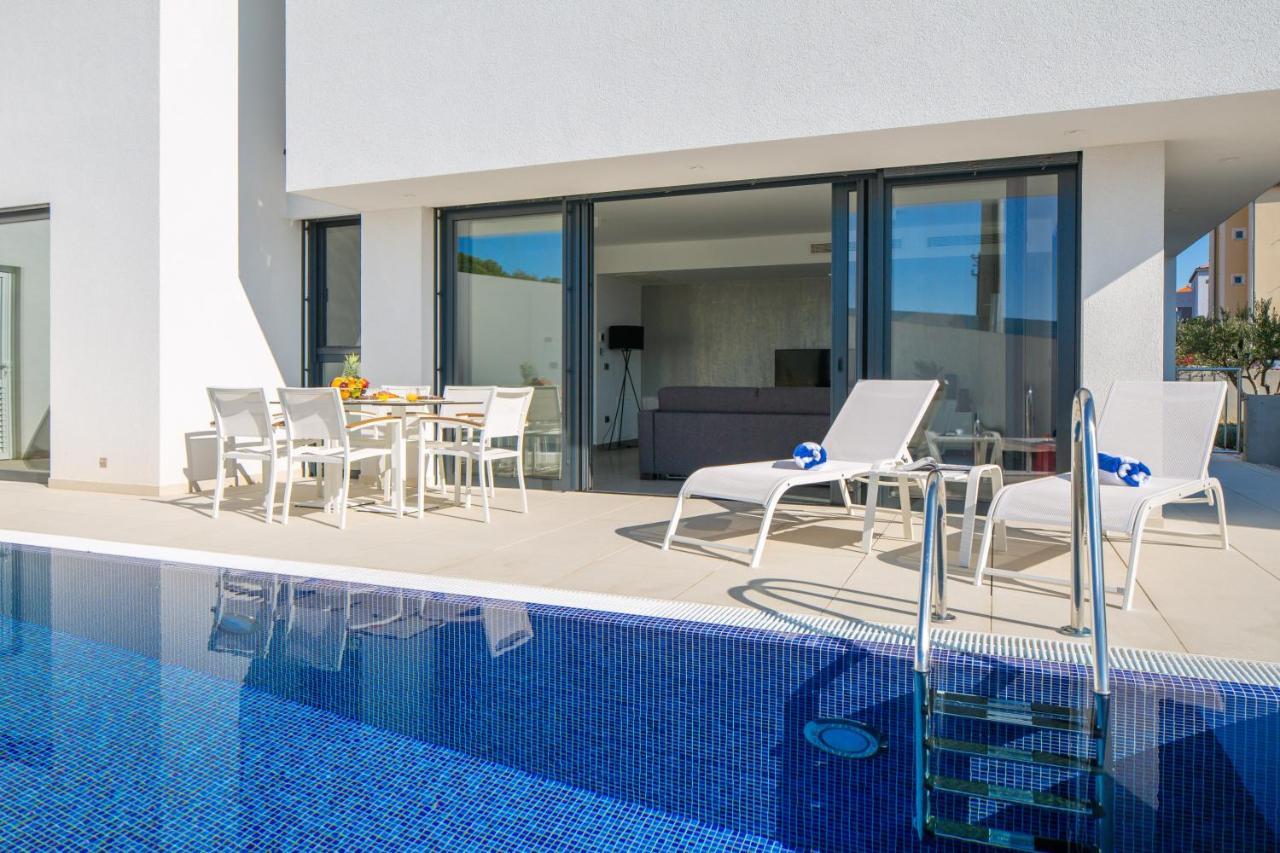 Villas Baotic Seget Vranjica Exterior foto